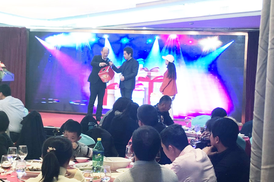 贏戰(zhàn)豬年、共創(chuàng)輝煌--山美股份隆重舉行2018年度表彰大會暨2019迎新年會